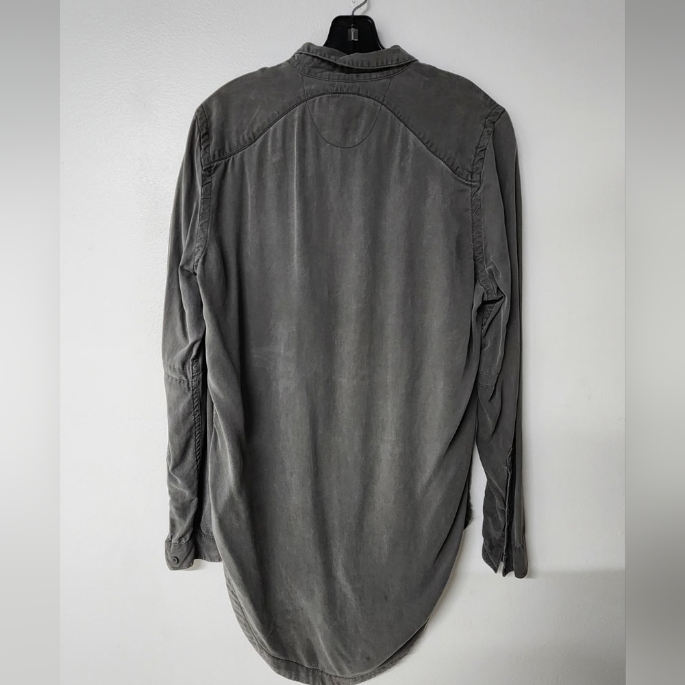 CHAPTER Gray Button-Up Shirt - Picture 2 of 3